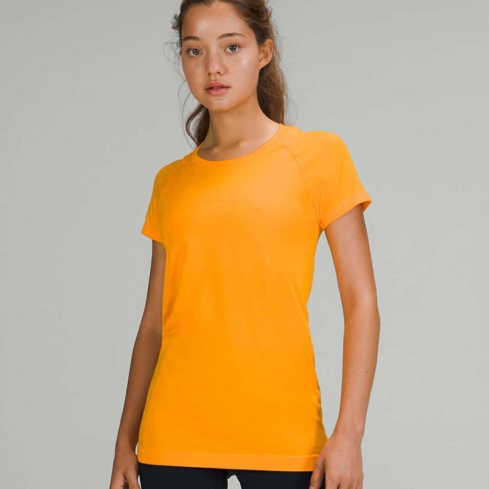 Lululemon Swiftly Tech Short Sleeve Shirt 2.0 - 4 Clementine
